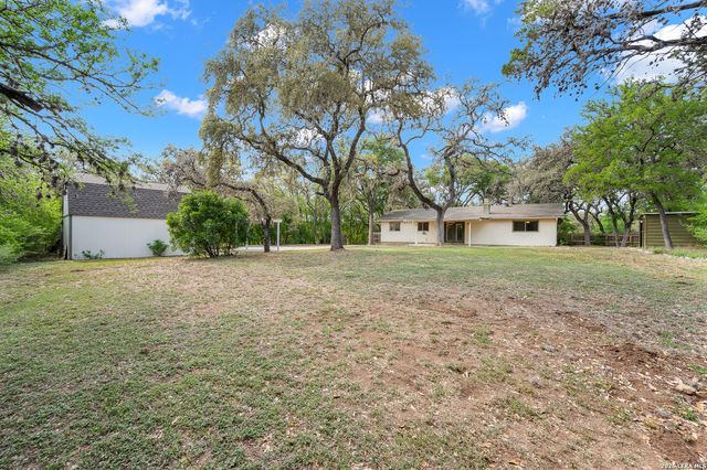 7806 SHADY HOLLOW LN, San Antonio, TX 78255