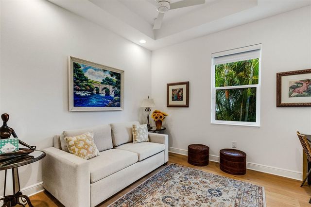 8034 SANDSTAR WAY, Sarasota, FL 34240