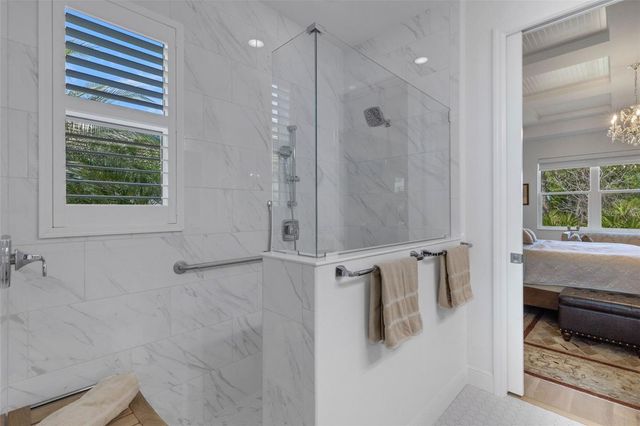 8034 SANDSTAR WAY, Sarasota, FL 34240