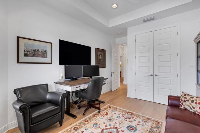 8034 SANDSTAR WAY, Sarasota, FL 34240