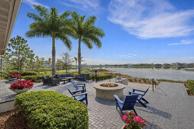 8034 SANDSTAR WAY, Sarasota, FL 34240