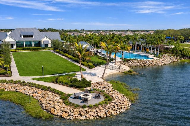 8034 SANDSTAR WAY, Sarasota, FL 34240