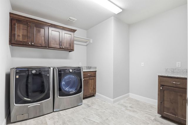 2440 Greatwood TRL, Leander, TX 78641