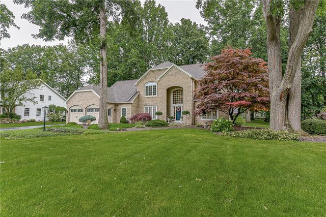 14 Mount View Crescent, Penfield, NY 14580