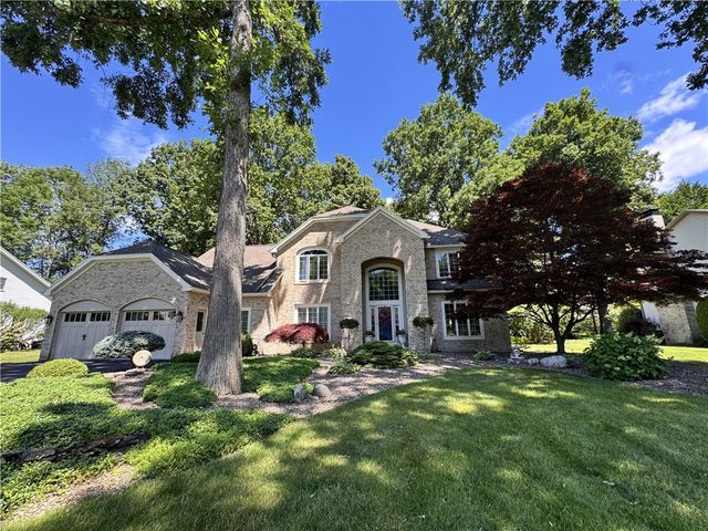 14 Mount View Crescent, Penfield, NY 14580