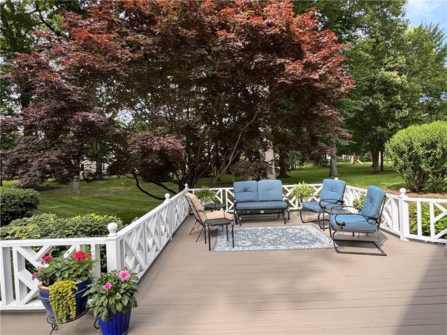 14 Mount View Crescent, Penfield, NY 14580