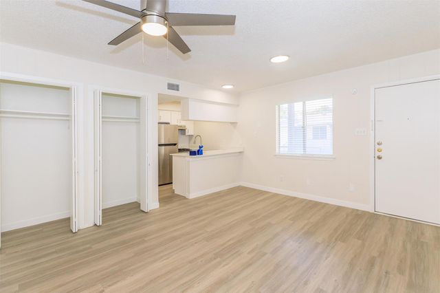 4206 Avenue A 202, Austin, TX 78751