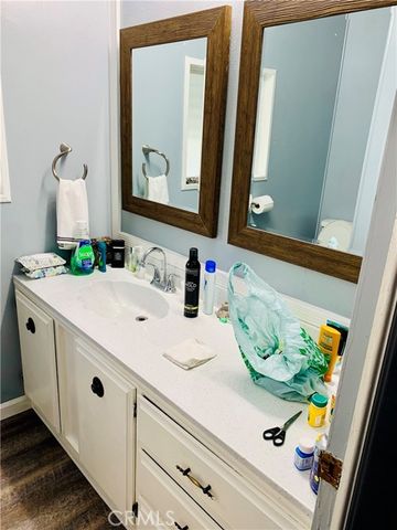 725 W THORNTON Avenue 25, Hemet, CA 92543