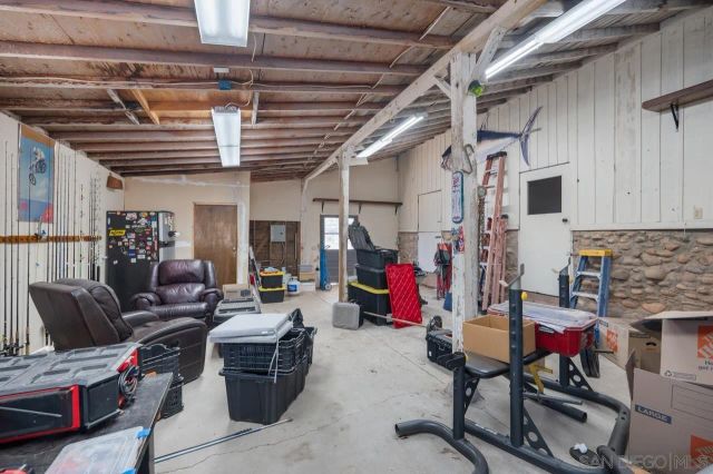 11410 Manzanita Road, Lakeside, CA 92040