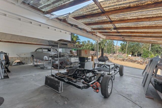 11410 Manzanita Road, Lakeside, CA 92040