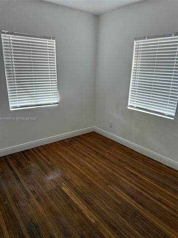 250 NW 118th St, Miami, FL 33168