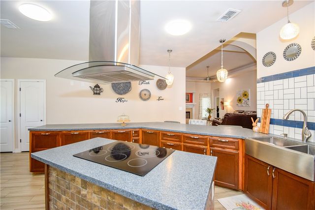 4002 Rayado Creek Dr, Corpus Christi, TX 78414