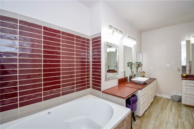 4002 Rayado Creek Dr, Corpus Christi, TX 78414