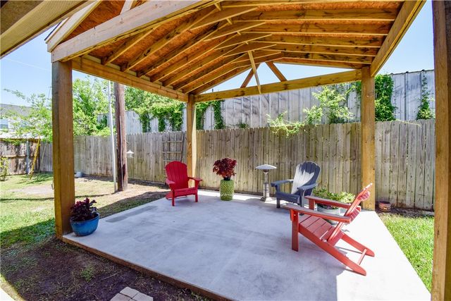 4002 Rayado Creek Dr, Corpus Christi, TX 78414