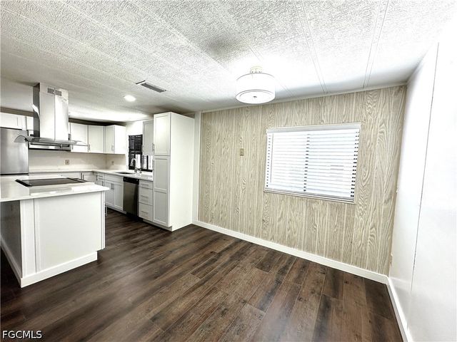16004 Tangelo WAY, North Fort Myers, FL 33903