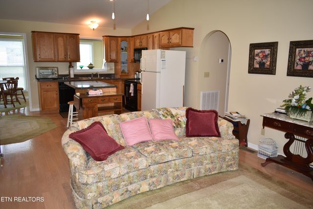 204 Richardson Rd, Tazewell, TN 37879