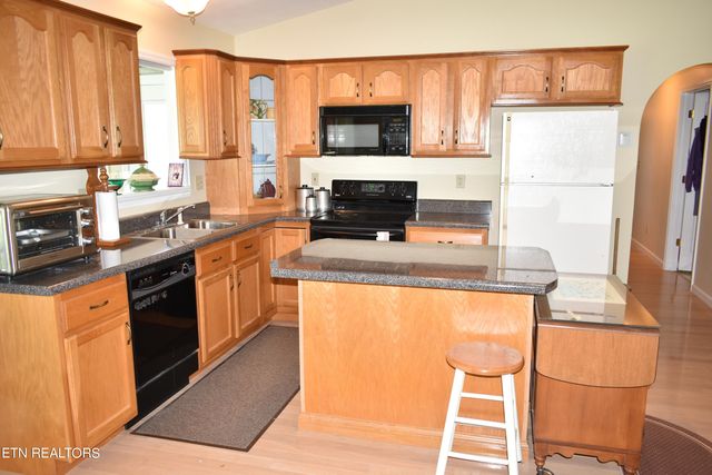 204 Richardson Rd, Tazewell, TN 37879