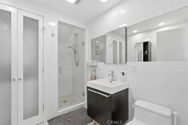 943 14th Street 101, Santa Monica, CA 90403