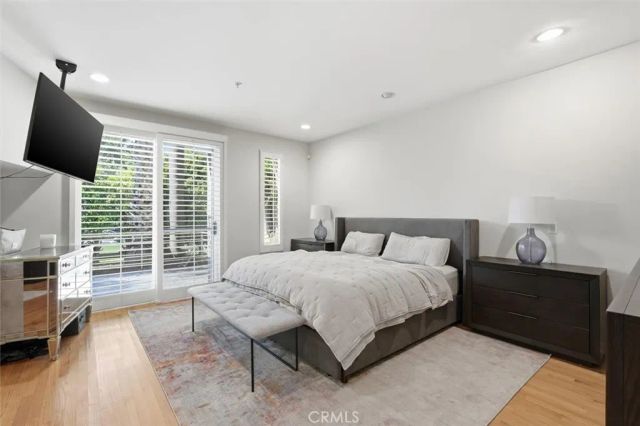 943 14th Street 101, Santa Monica, CA 90403
