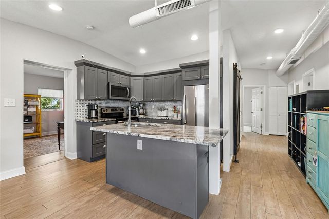2920 W ELLIS DRIVE, Tampa, FL 33611