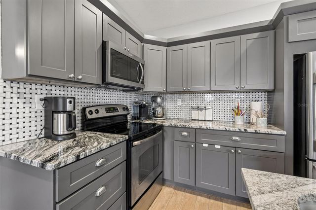 2920 W ELLIS DRIVE, Tampa, FL 33611