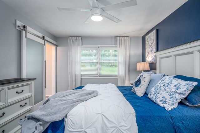 1736 E 42nd Court, Davenport, IA 52807