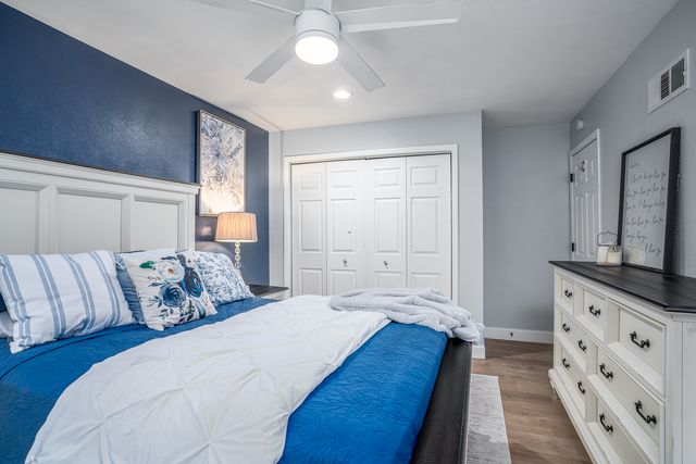 1736 E 42nd Court, Davenport, IA 52807