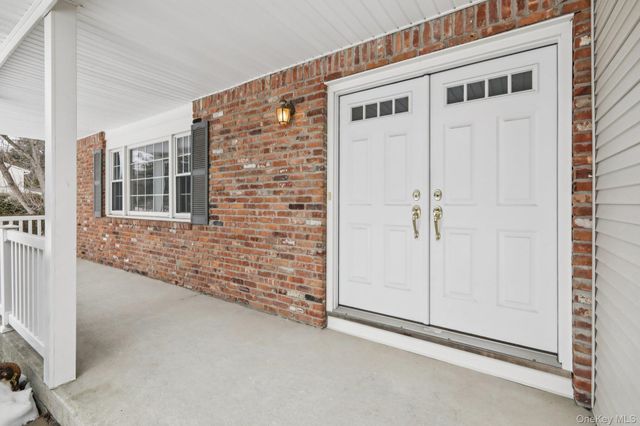 5 Seymour Drive, New City, NY 10956