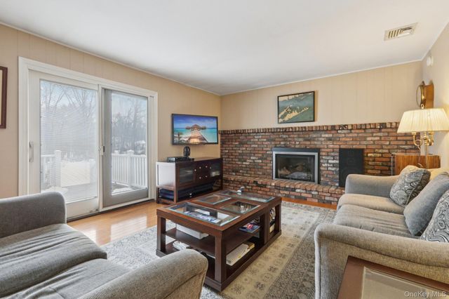 5 Seymour Drive, New City, NY 10956