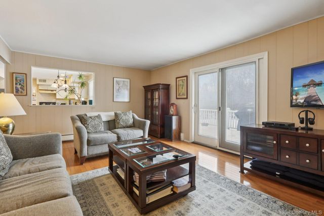 5 Seymour Drive, New City, NY 10956