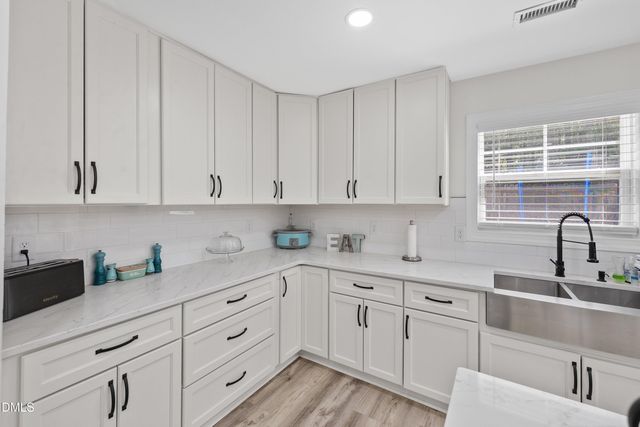34 Brookhaven Drive, Clayton, NC 27527