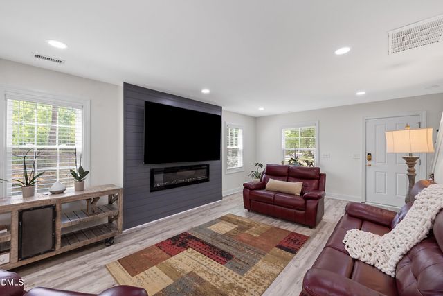 34 Brookhaven Drive, Clayton, NC 27527