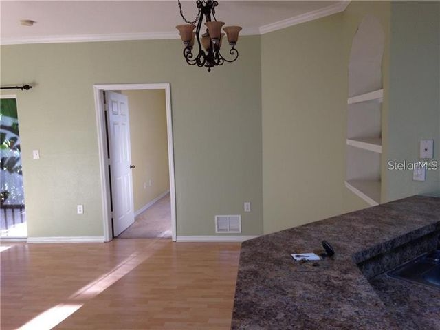 10121 COURTNEY PALMS BOULEVARD 103, Tampa, FL 33619