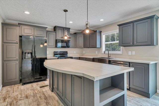 80 Strawberry Banks DR, Moneta, VA 24121