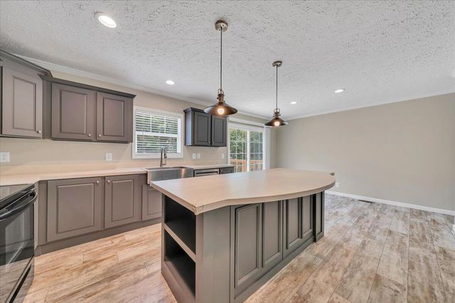 80 Strawberry Banks DR, Moneta, VA 24121