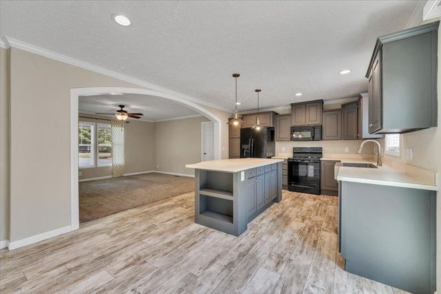 80 Strawberry Banks DR, Moneta, VA 24121