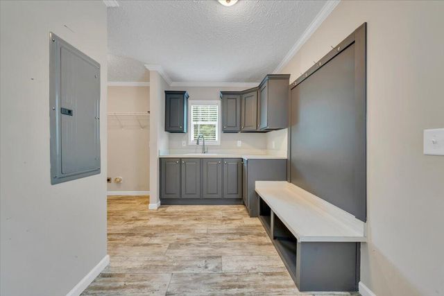 80 Strawberry Banks DR, Moneta, VA 24121