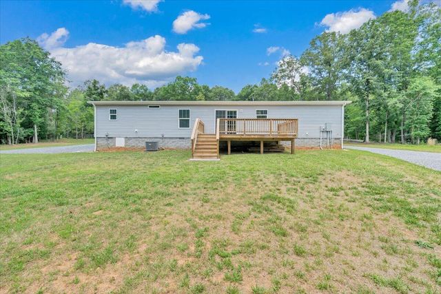 80 Strawberry Banks DR, Moneta, VA 24121