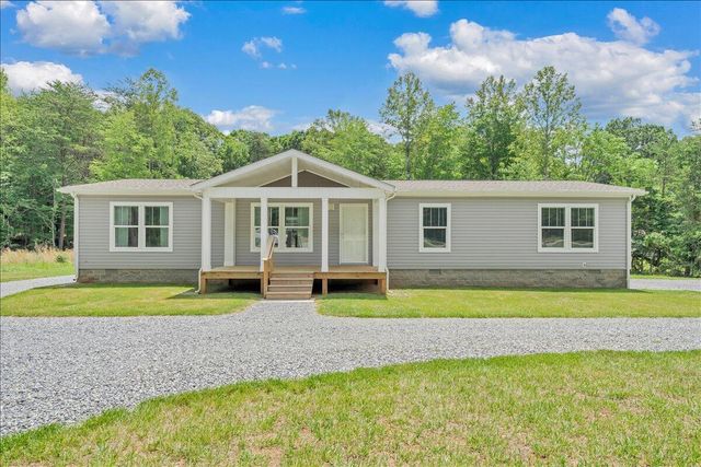 80 Strawberry Banks DR, Moneta, VA 24121