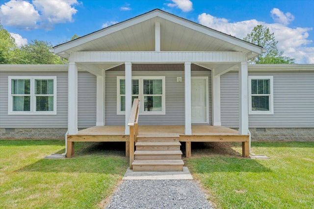 80 Strawberry Banks DR, Moneta, VA 24121