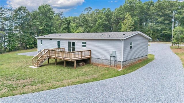 80 Strawberry Banks DR, Moneta, VA 24121