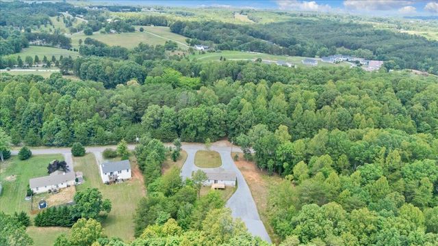 80 Strawberry Banks DR, Moneta, VA 24121