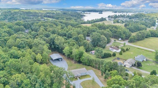 80 Strawberry Banks DR, Moneta, VA 24121