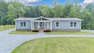 80 Strawberry Banks DR, Moneta, VA 24121