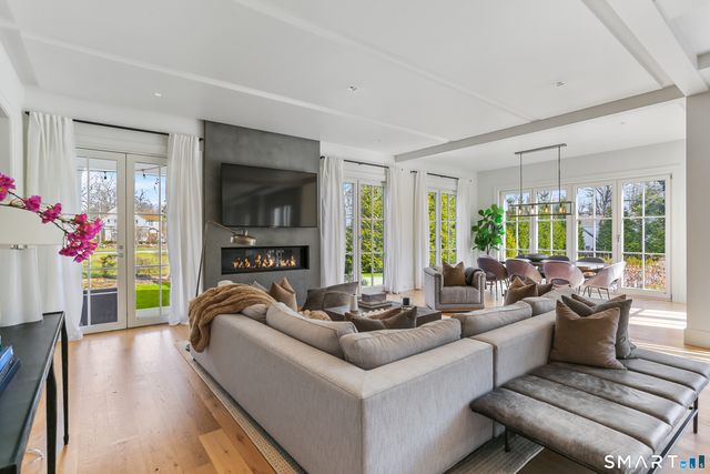 211 Oenoke Ridge, New Canaan, CT 06840