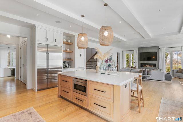 211 Oenoke Ridge, New Canaan, CT 06840