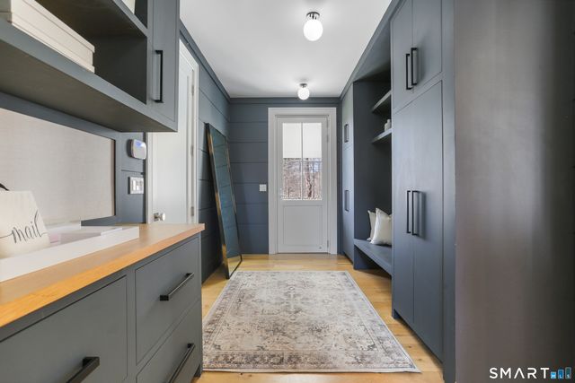 211 Oenoke Ridge, New Canaan, CT 06840