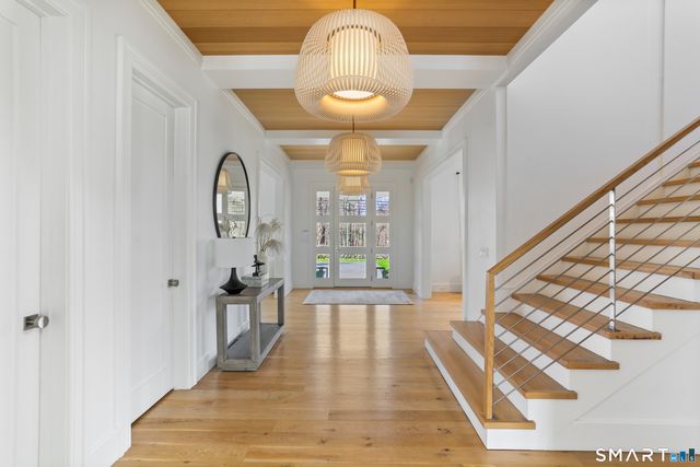 211 Oenoke Ridge, New Canaan, CT 06840
