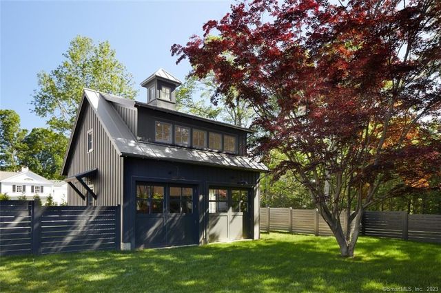 211 Oenoke Ridge, New Canaan, CT 06840