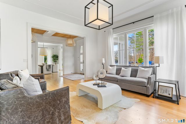 211 Oenoke Ridge, New Canaan, CT 06840